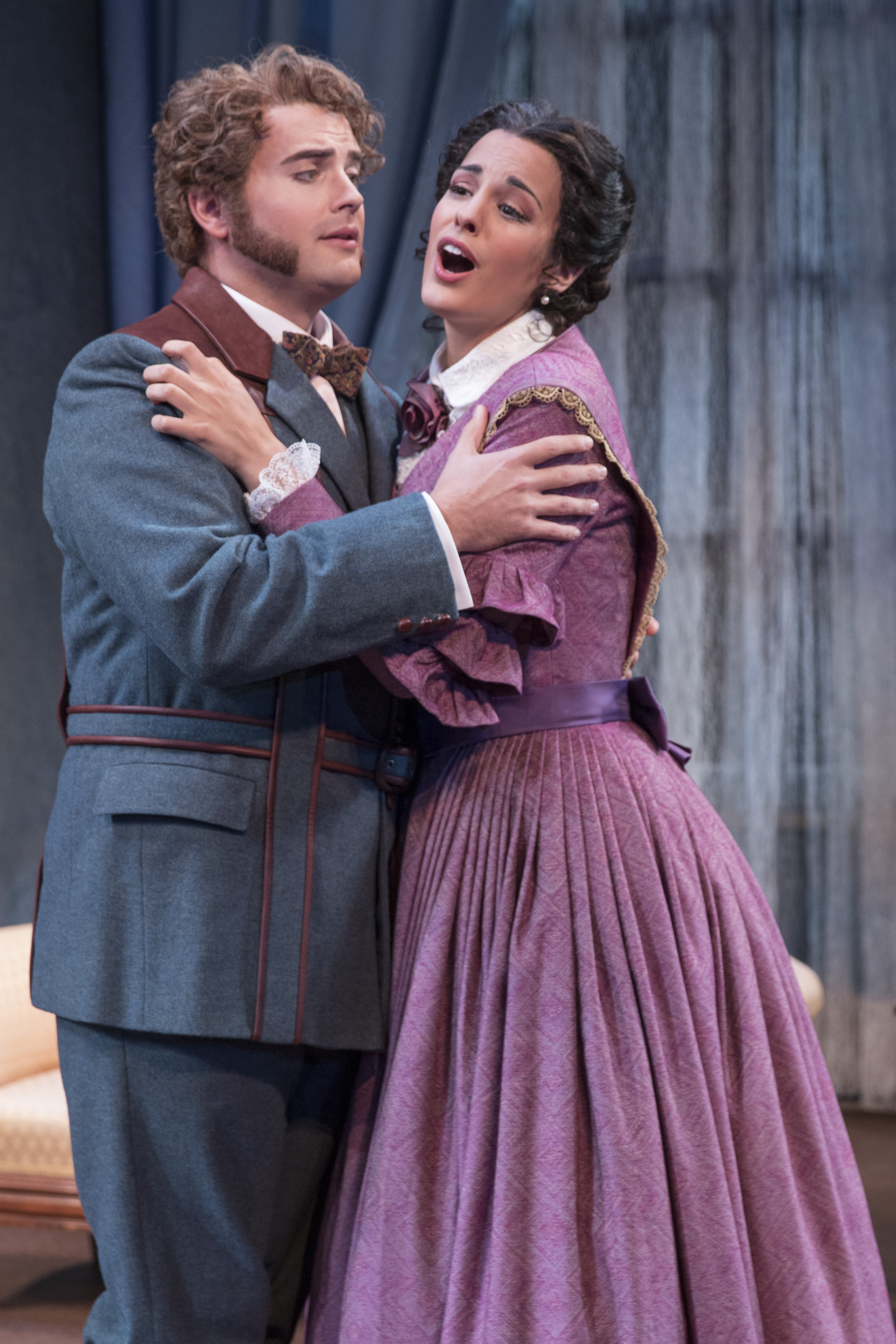 La traviata Middle Image 03