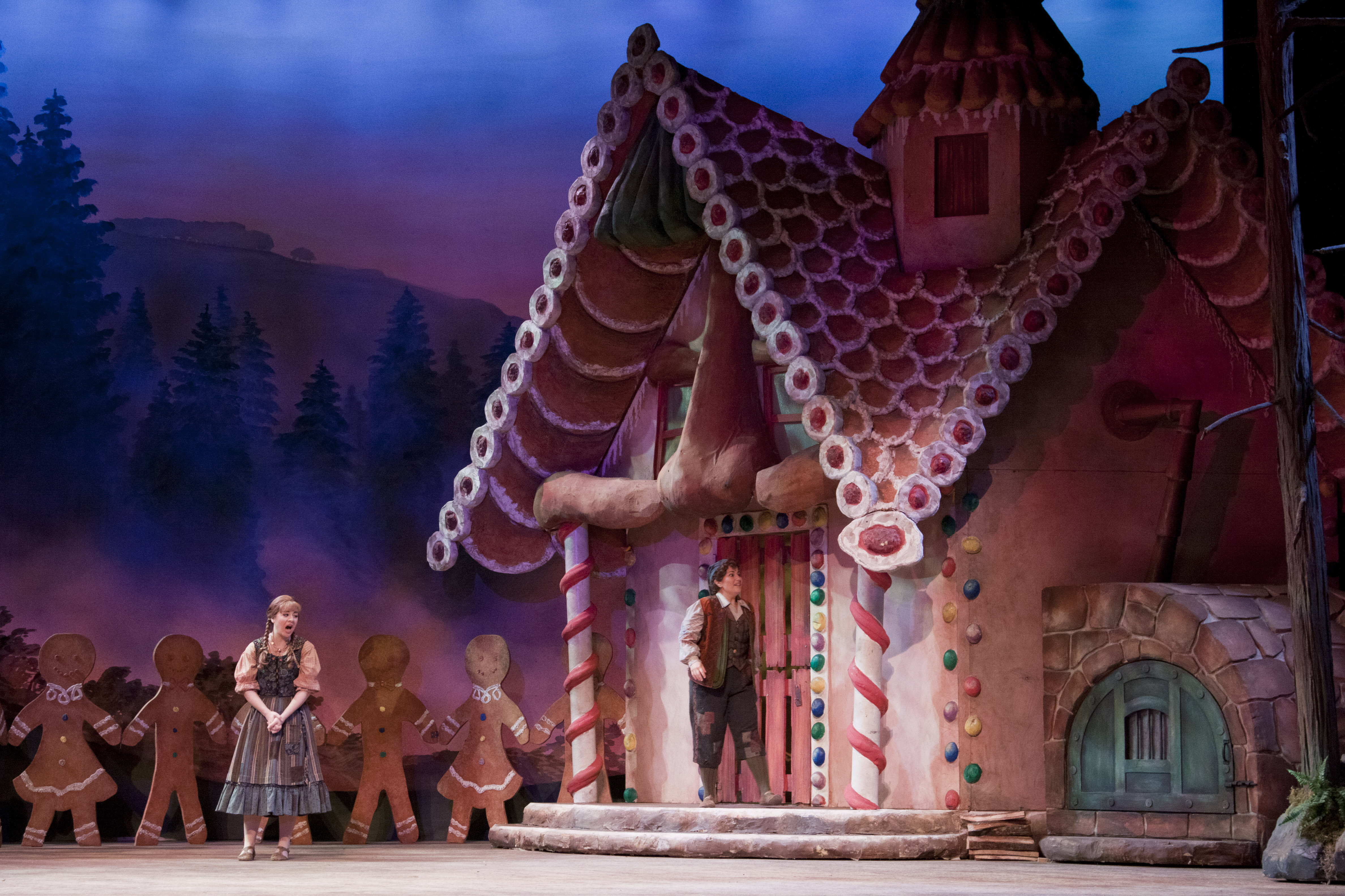 Hansel and Gretel Synopsis Image 04